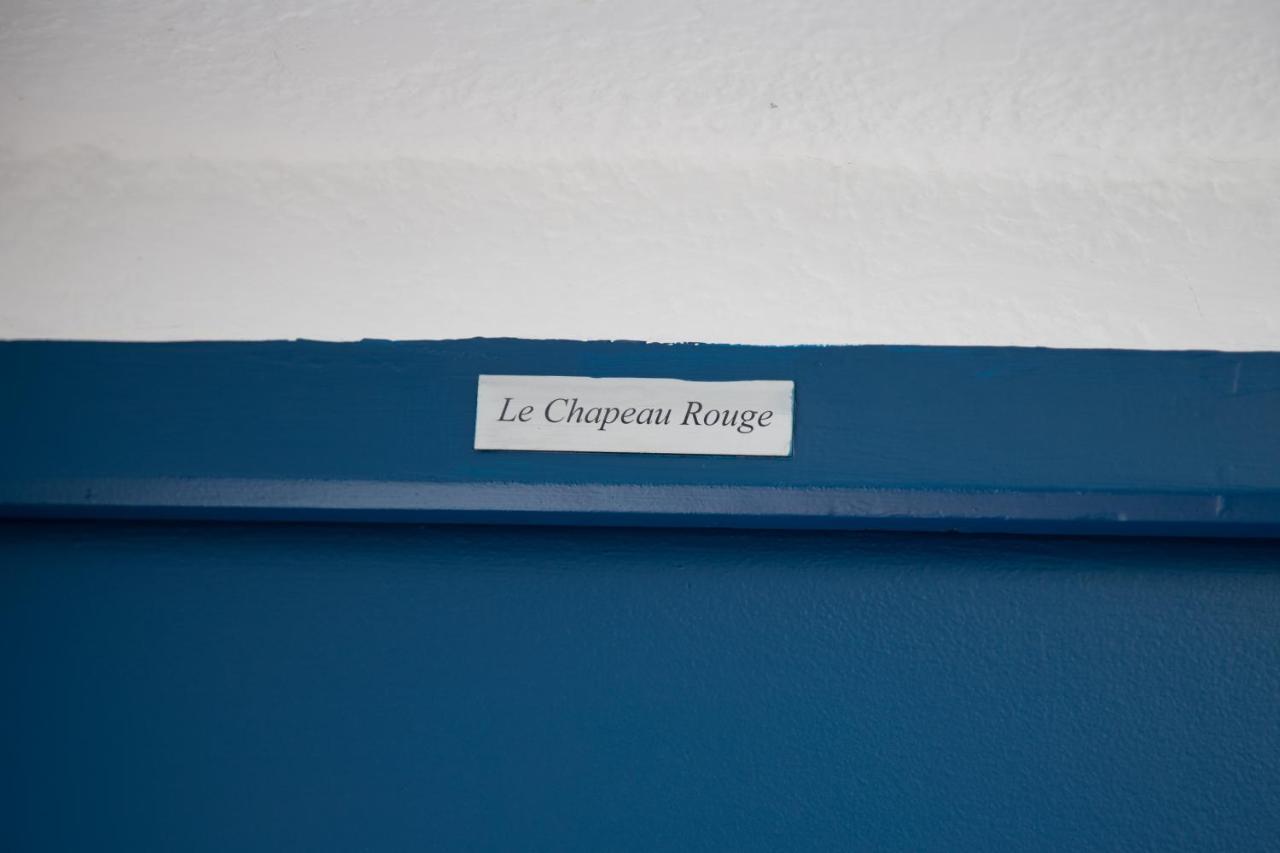 Le Chapeau Rouge Au Coeur Du Centre Historique 亞維農 外观 照片